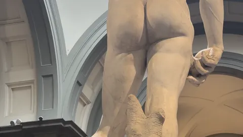 体育品牌电竞联名，新品周边销量火爆